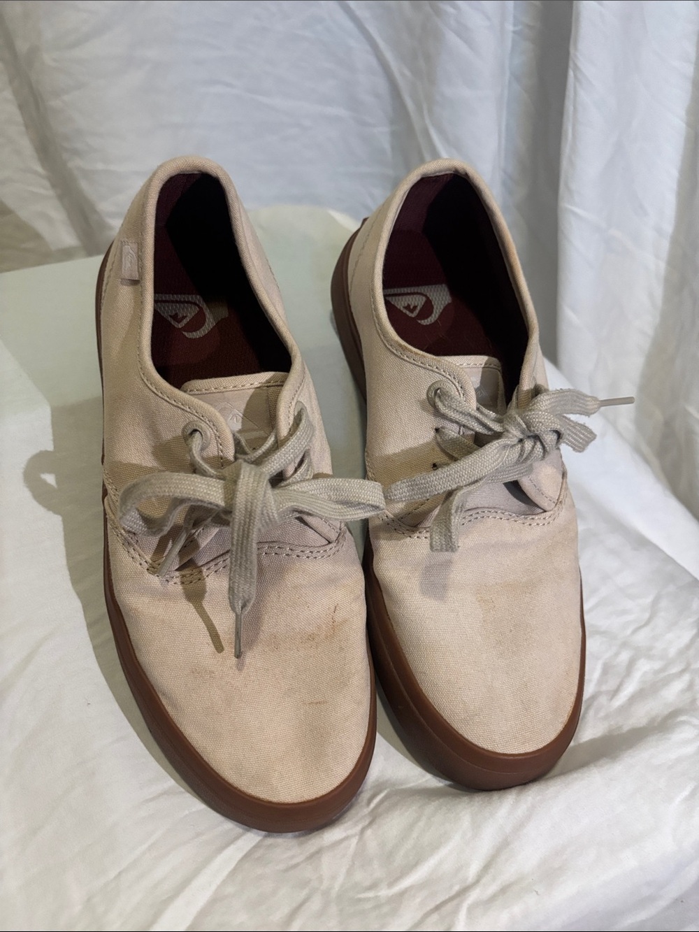 Quiksilver Beige Canvas Lace-Up Slip-On Sneakers with Brown Sole
